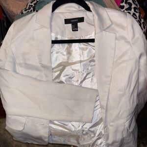 Forever 21 White Blazer Elegant Suit Jacket

Office siren swag 💅